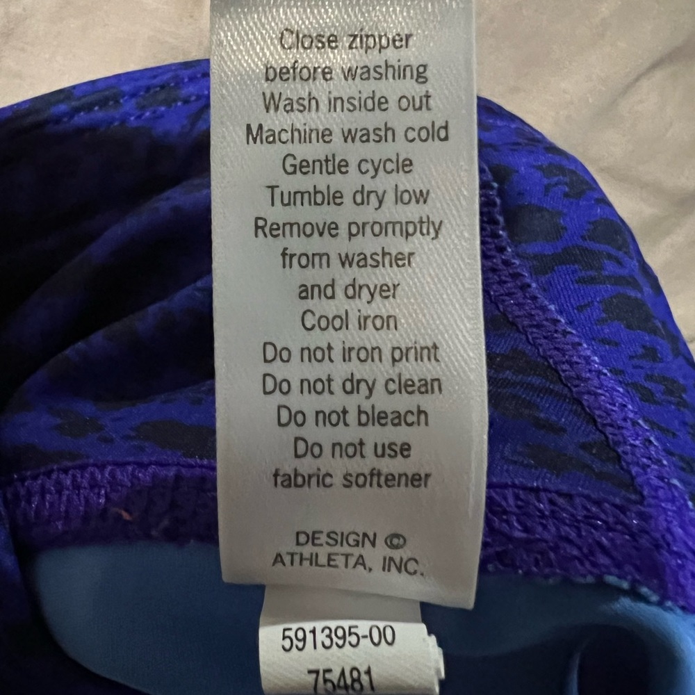 Athleta 7/8 Blue Geometric Patterned Athletic Com… - image 7